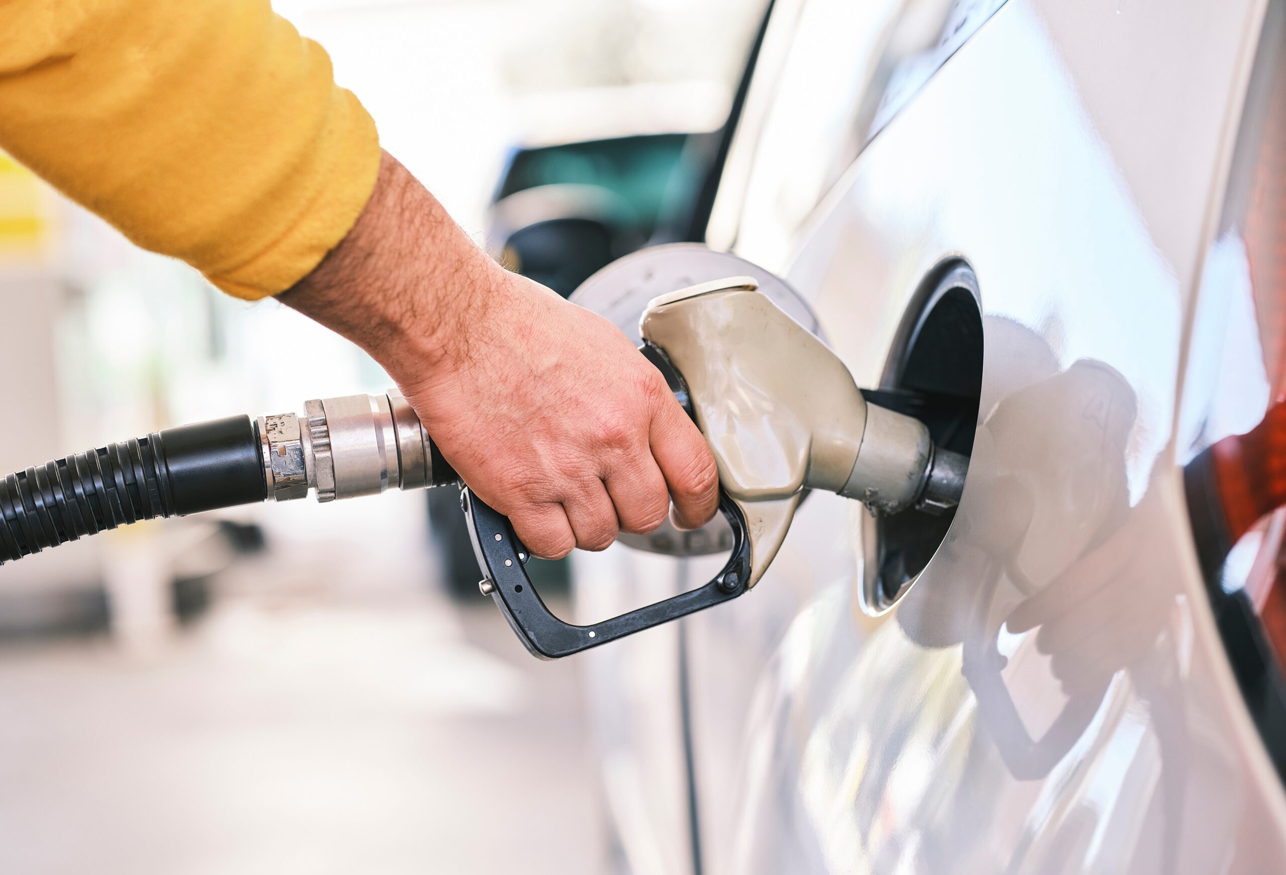 voiture-société-en-2023 Fin progressive des avantages fiscaux pour les voitures de société à essence et au diesel